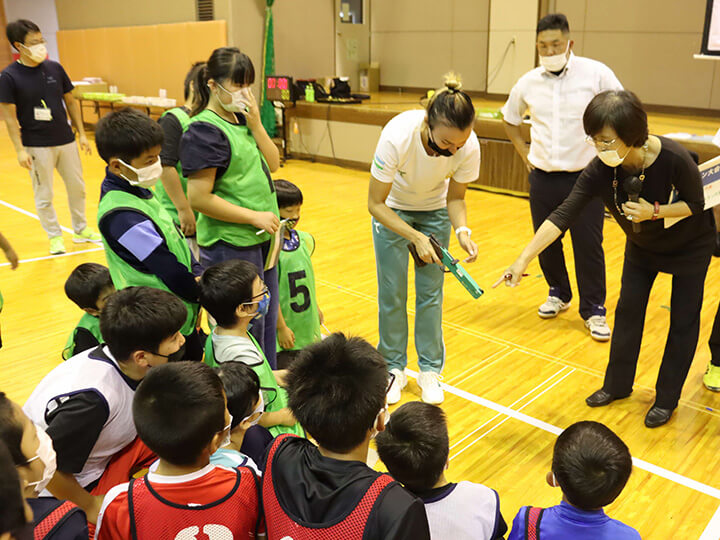 スポーツ少年団の子どもたちとの交流の様子