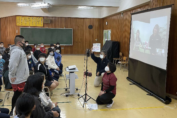 日高町立富川小学校との交流の様子（3）