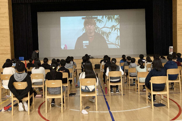 東川町立東川小学校との交流の様子（1）