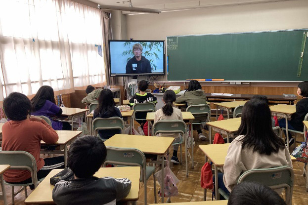 石狩市立石狩八幡小学校との交流の様子（1）